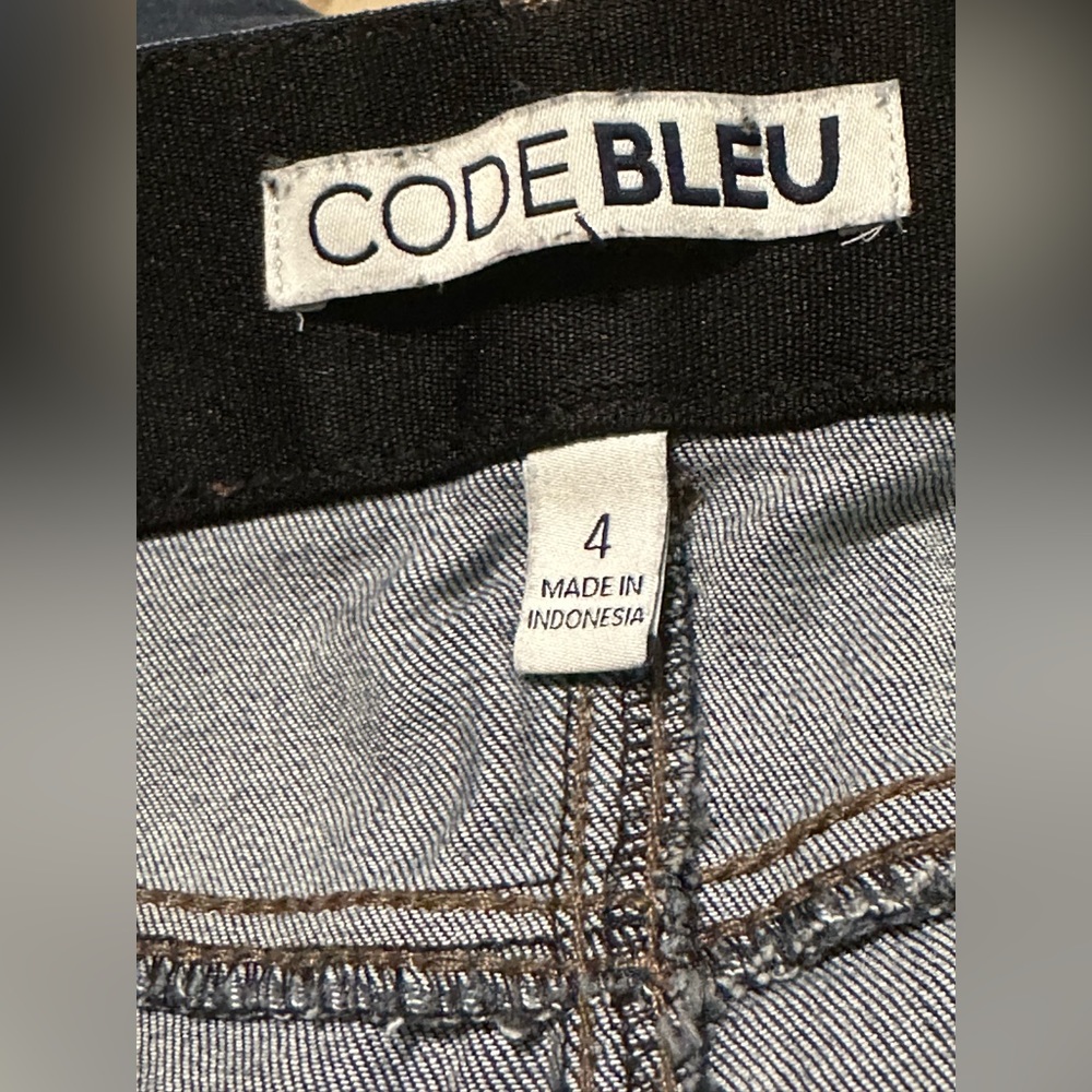 Code bleu size 4 skinny jeans